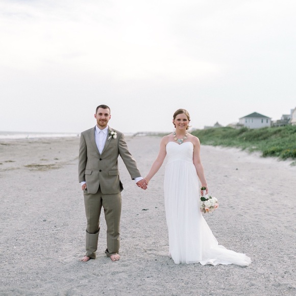 Galina | David’s Bridal Swiss Dot Sweetheart Strapless Wedding Gown Dress - Picture 2 of 9